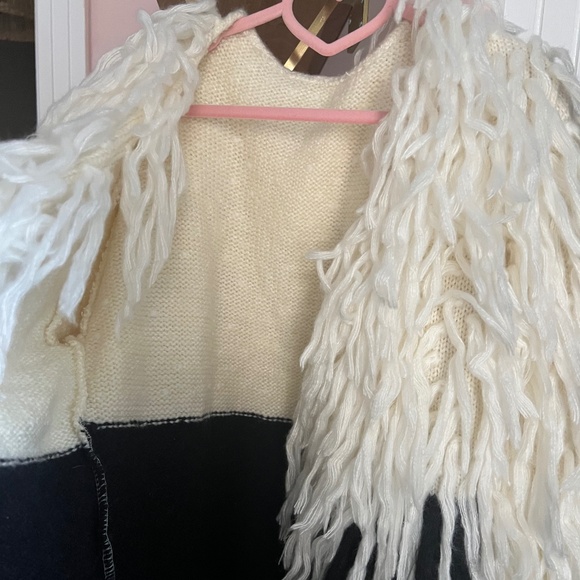 Knitted boho black and white cardigan - Picture 7 of 8